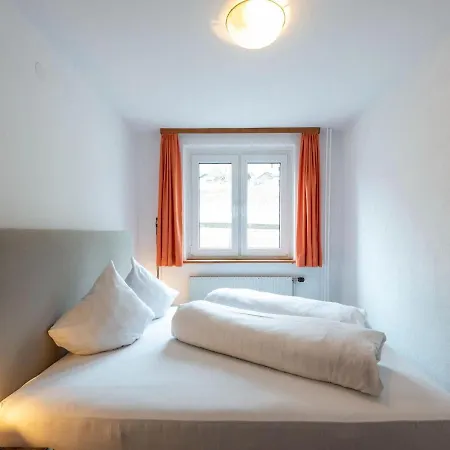 In Am Skilift * Sankt Gallenkirch